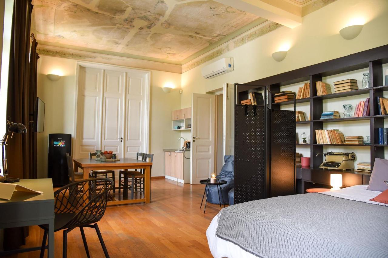 Neoclassical Athens Residence 外观 照片