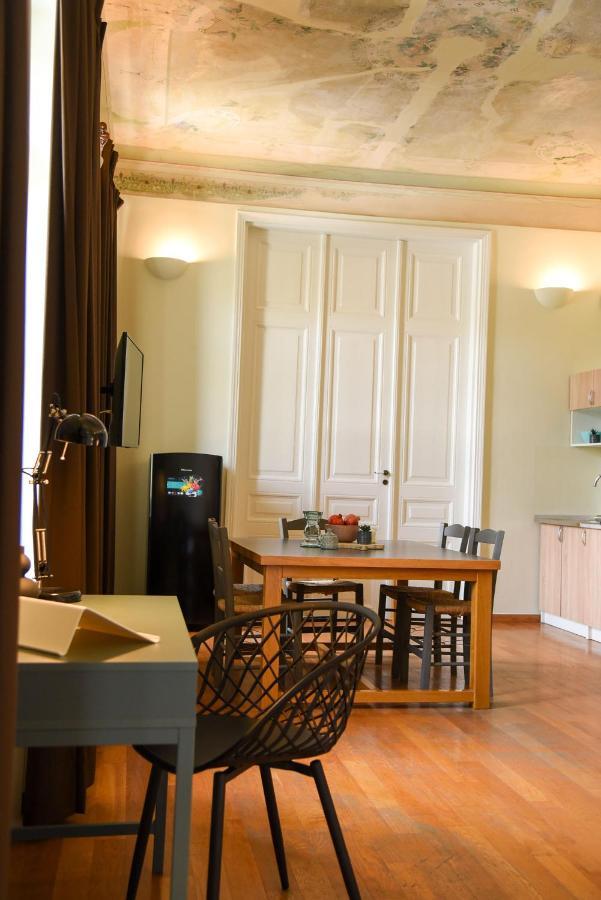 Neoclassical Athens Residence 外观 照片